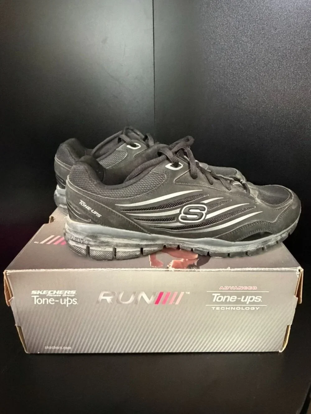 Skechers Tone-Ups Run Black Walking Running Shoes Women's Size 10